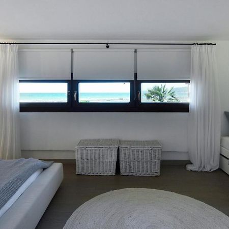 Soleado Beachfront Villa สกาลา ฟูร์กาส ภายนอก รูปภาพ
