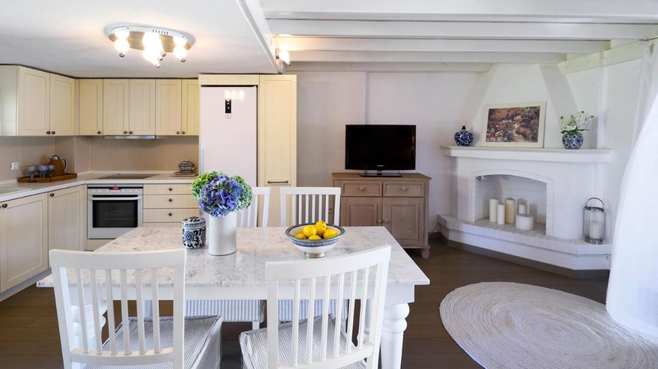 Soleado Beachfront Villa สกาลา ฟูร์กาส ภายนอก รูปภาพ